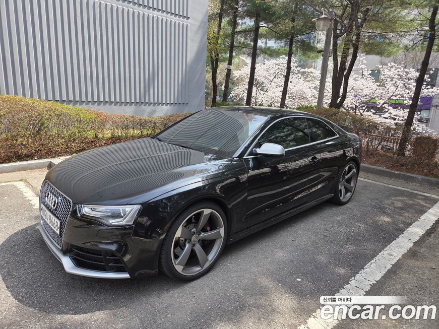 Audi RS5 2013