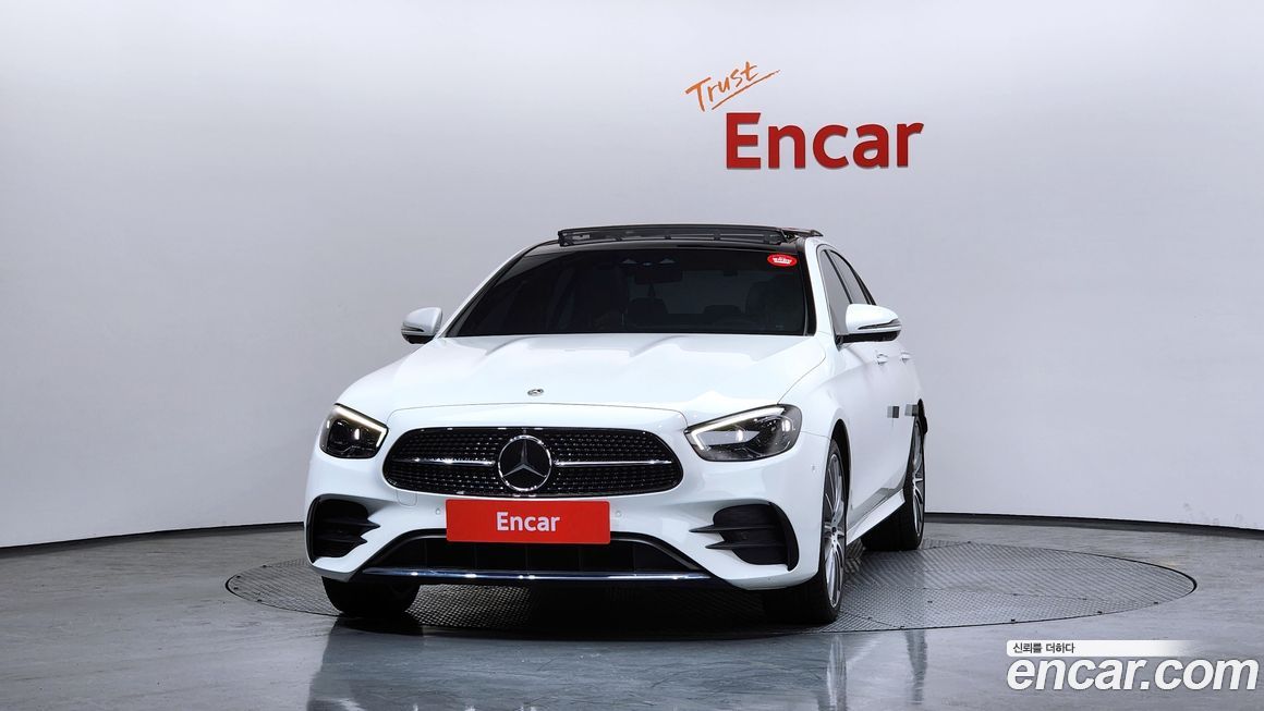 Mercedes-Benz E-Class 2022