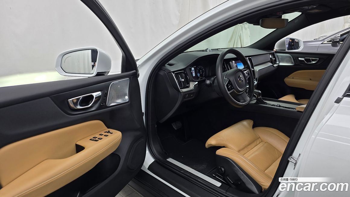Volvo V60 2020