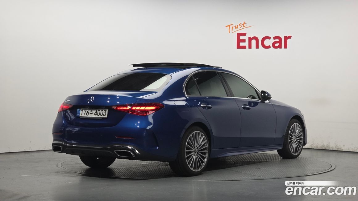 Mercedes-Benz C-Class 2022