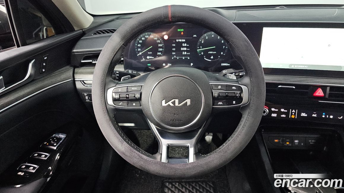 Kia K5 2025