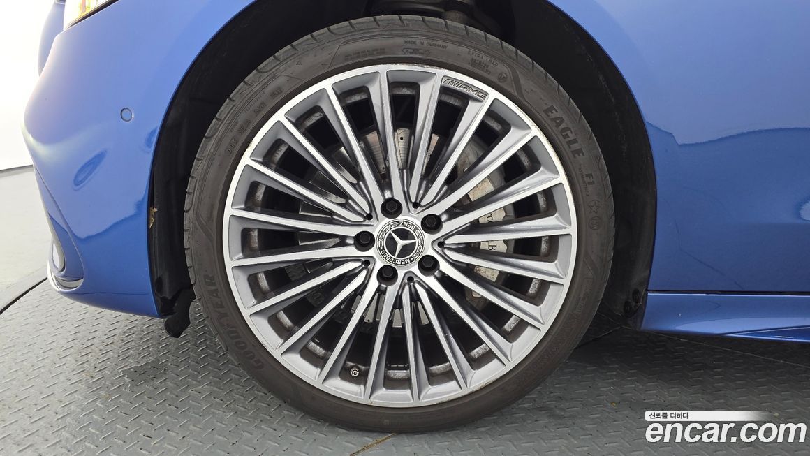 Mercedes-Benz C-Class 2022