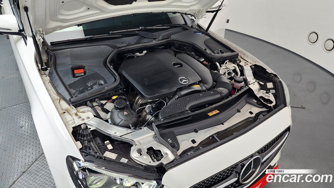 Mercedes-Benz E-Class 2022