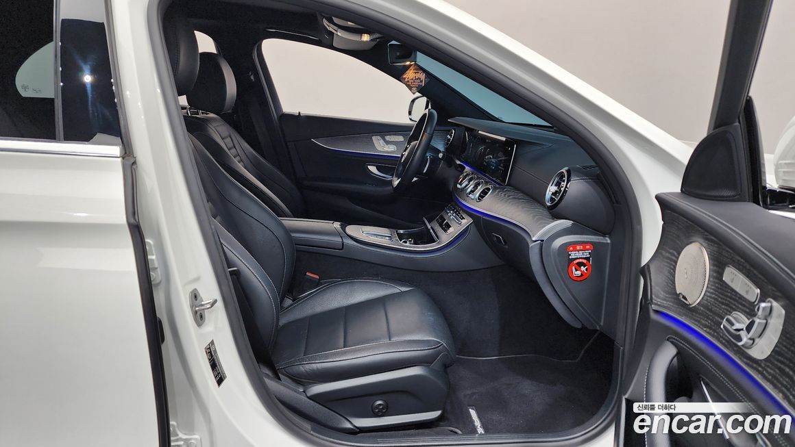 Mercedes-Benz E-Class 2022