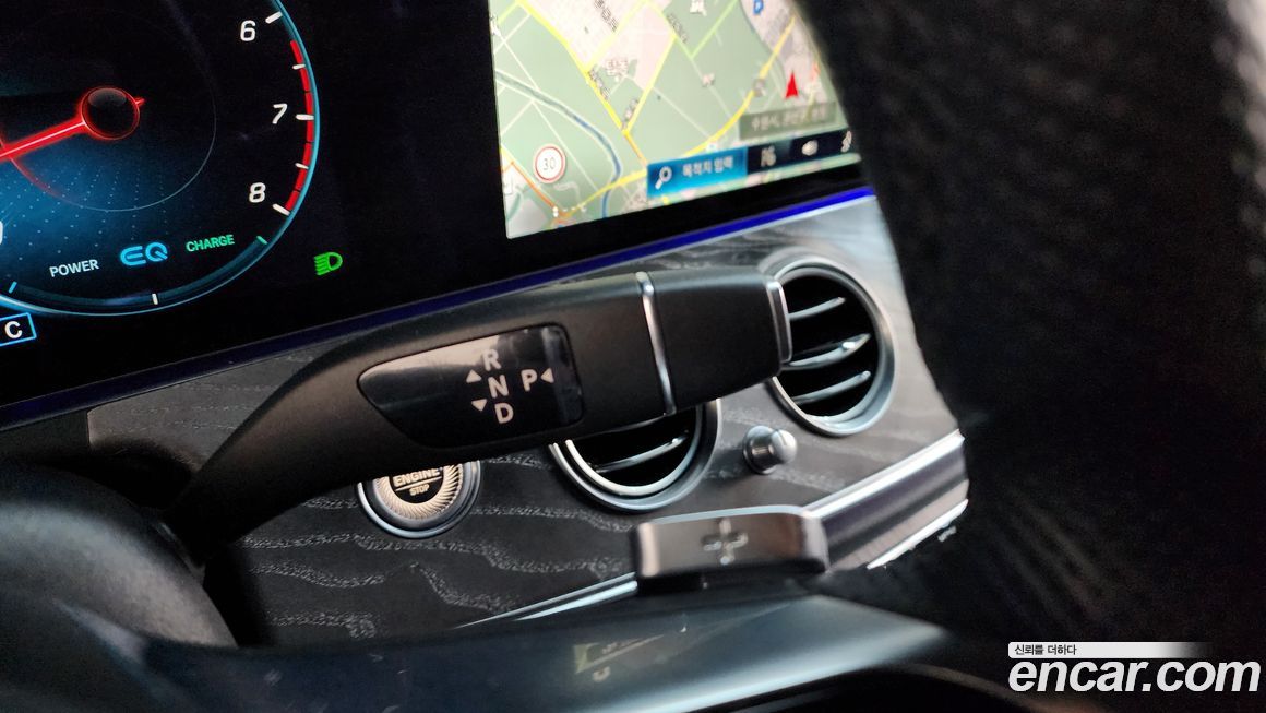 Mercedes-Benz E-Class 2022