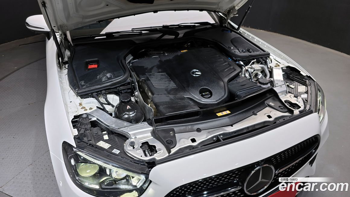 Mercedes-Benz E-Class 2021