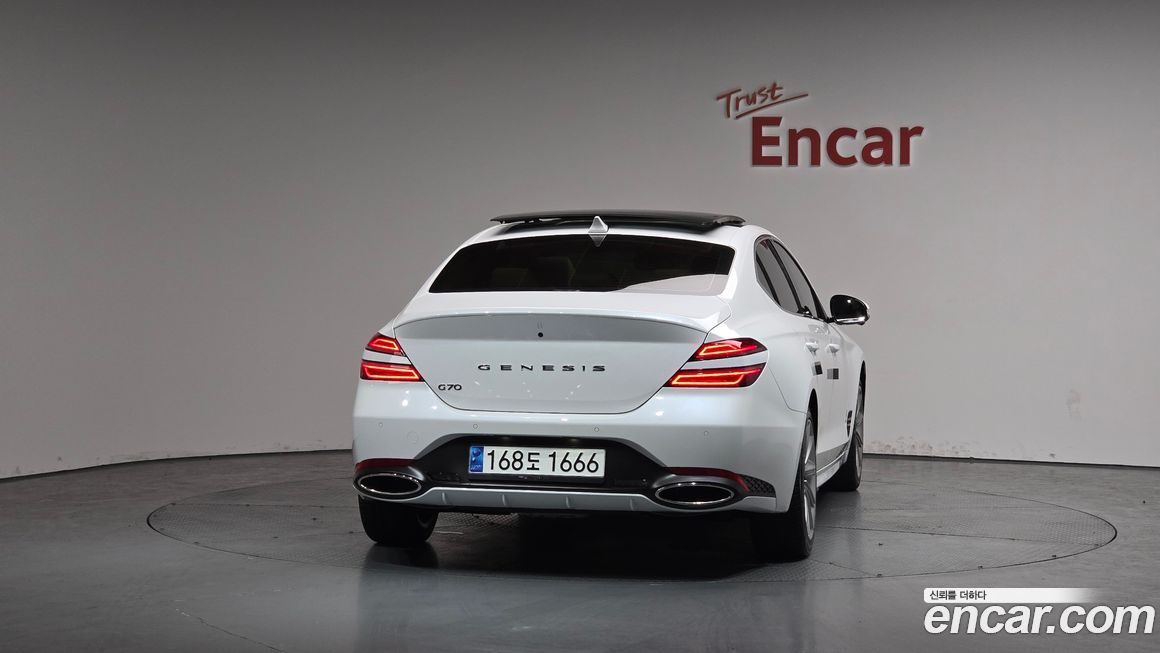 Genesis G70 2024