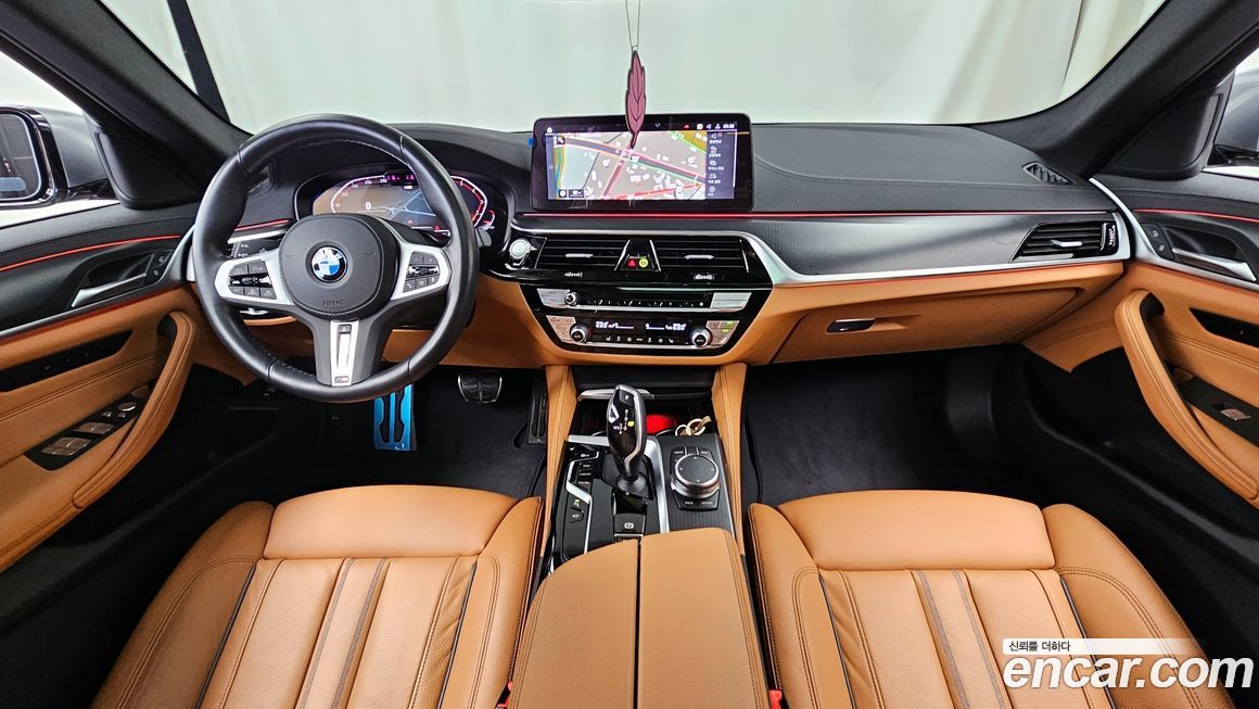 BMW 5-Series 2023