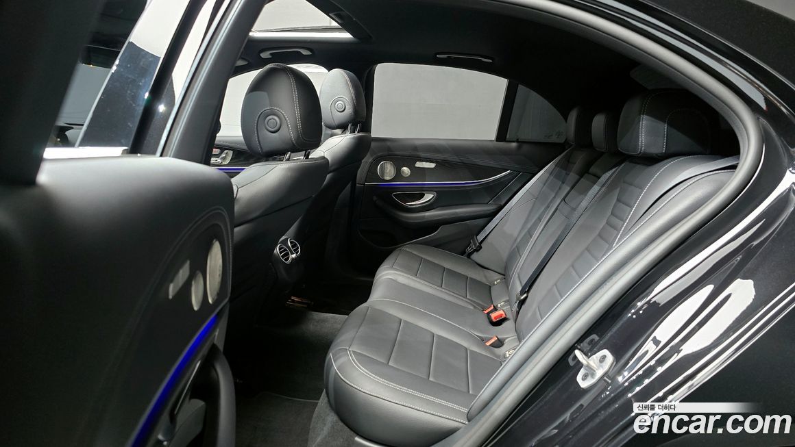 Mercedes-Benz E-Class 2022