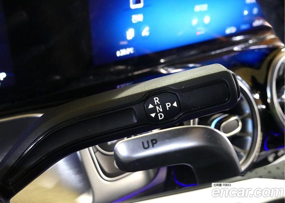 Mercedes-Benz GLB-Class 2024