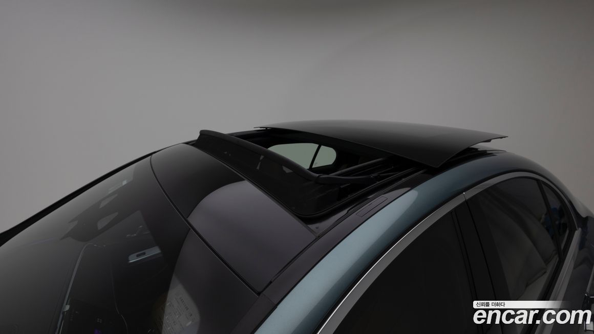 Mercedes-Benz E-Class 2025