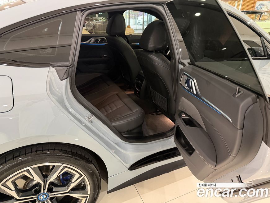 BMW i4 2024
