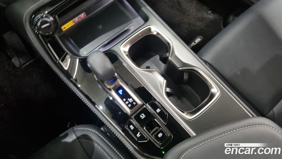 Lexus NX 2025