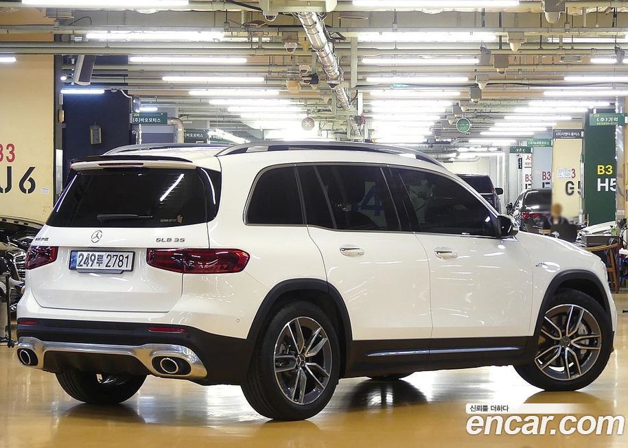 Mercedes-Benz GLB-Class 2024