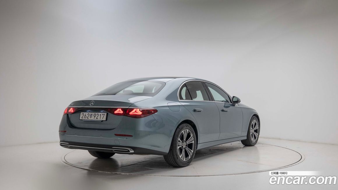 Mercedes-Benz E-Class 2025