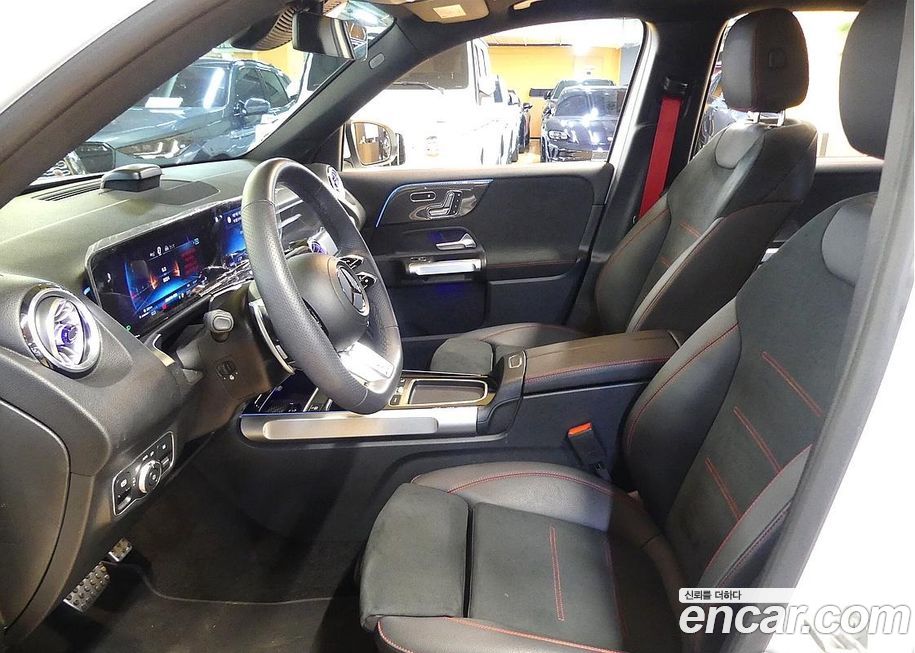 Mercedes-Benz GLB-Class 2024