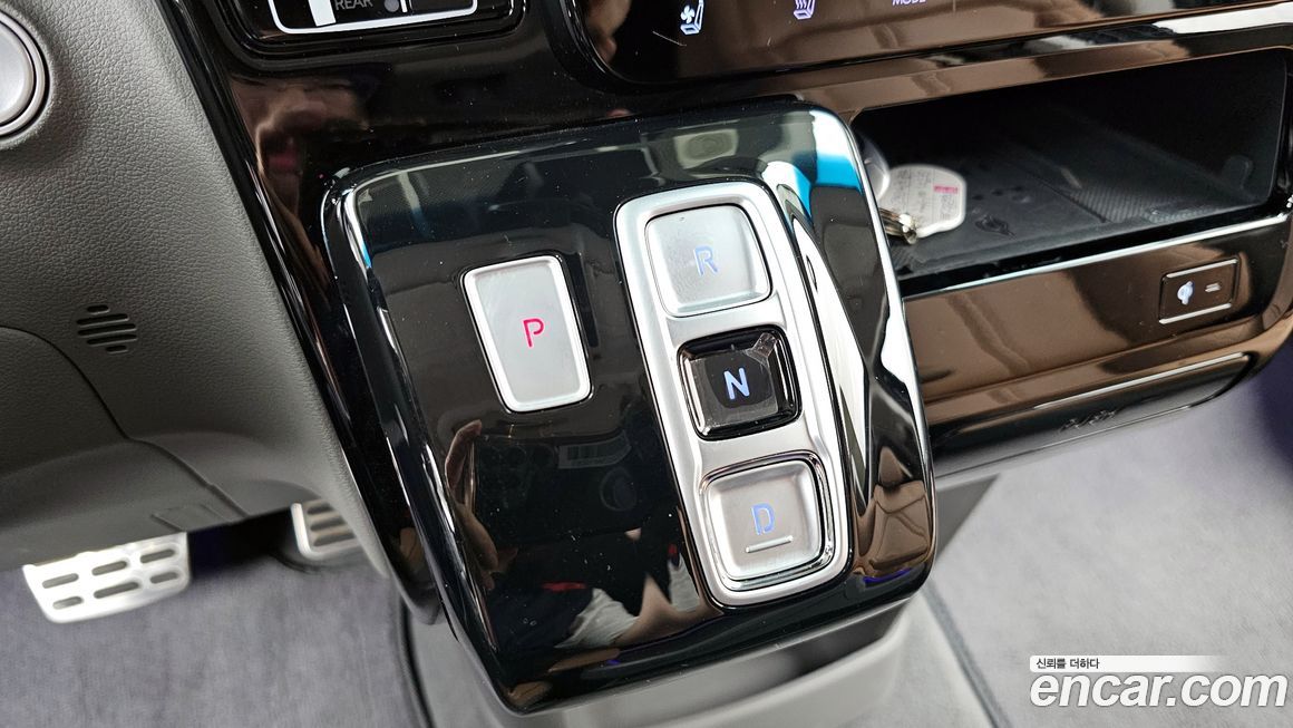 Hyundai Staria 2022