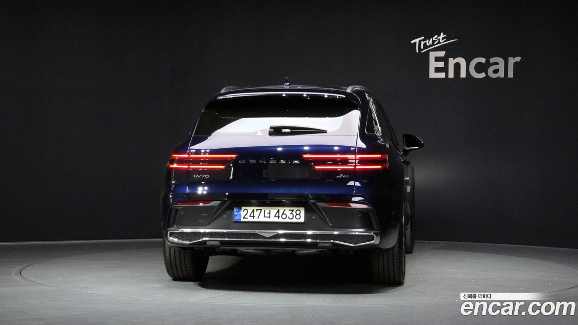 Genesis GV70 2025