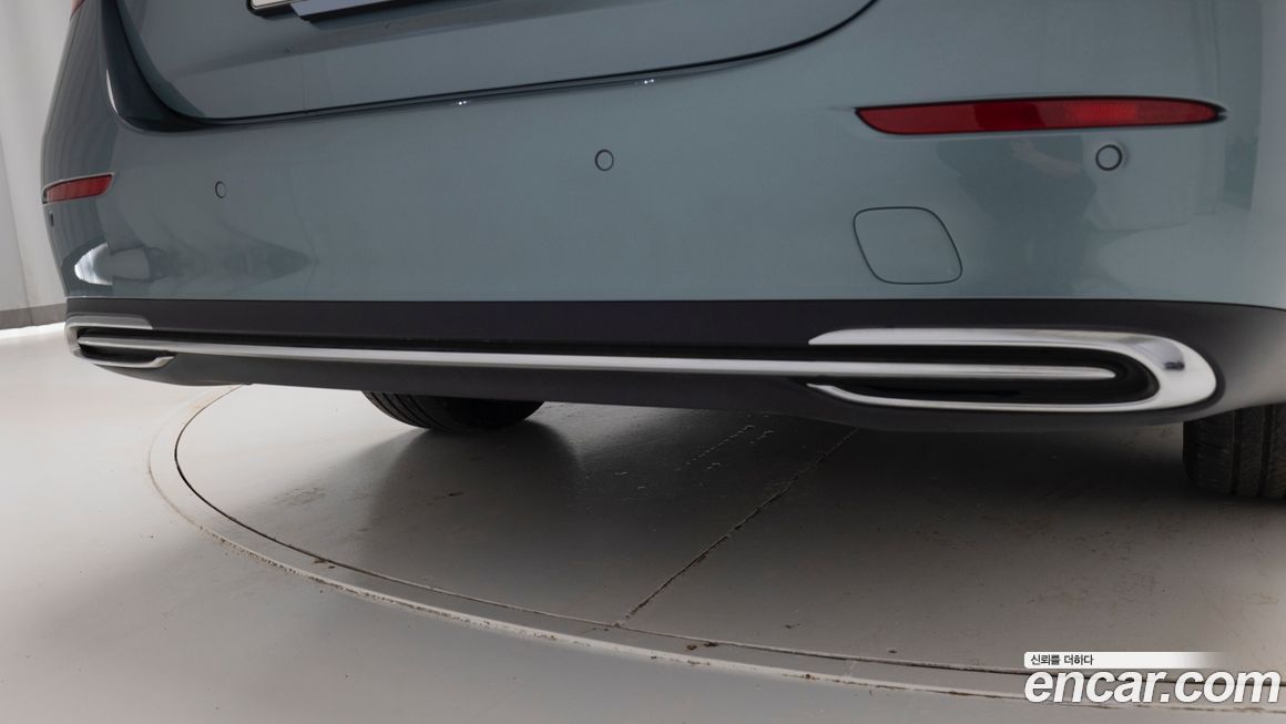 Mercedes-Benz E-Class 2025