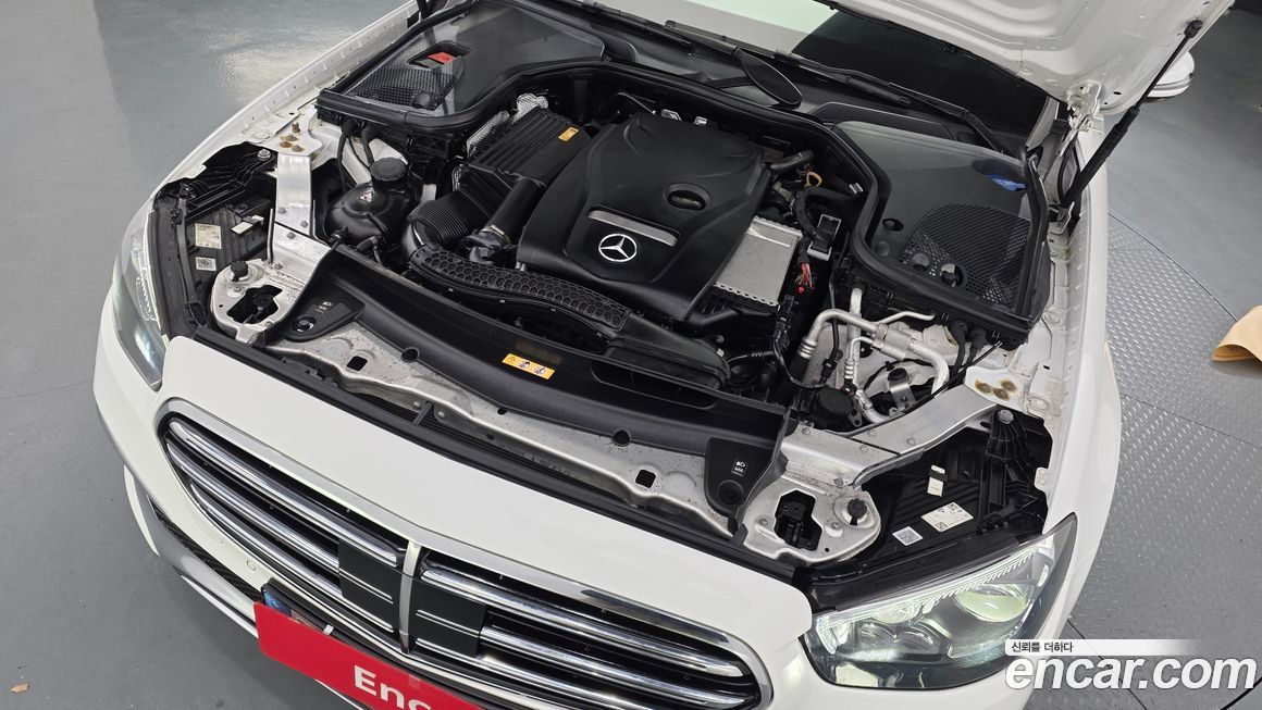 Mercedes-Benz E-Class 2021