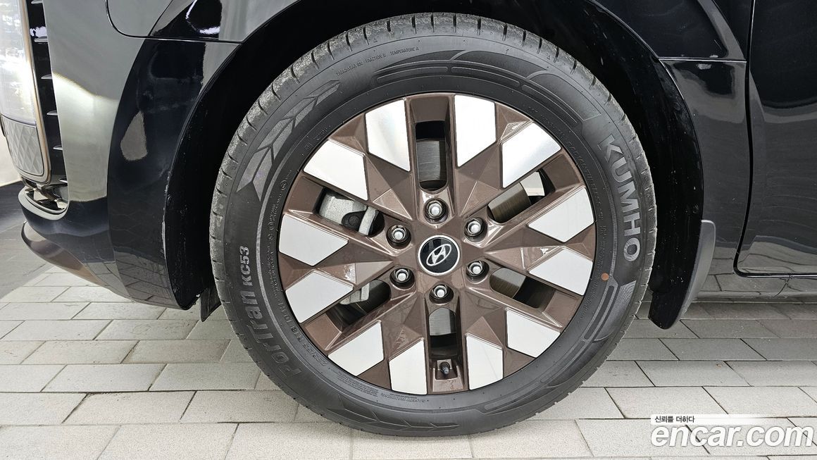 Hyundai Staria 2022