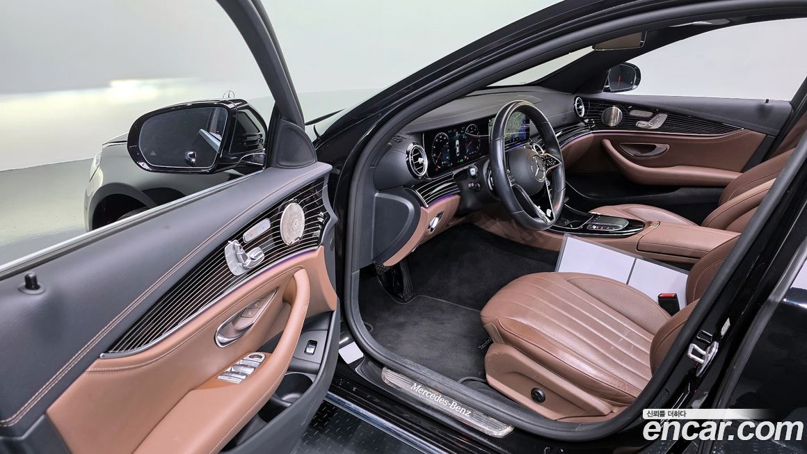 Mercedes-Benz E-Class 2022