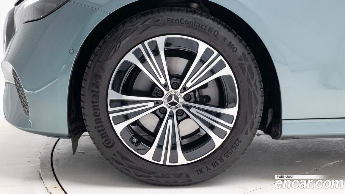 Mercedes-Benz E-Class 2025