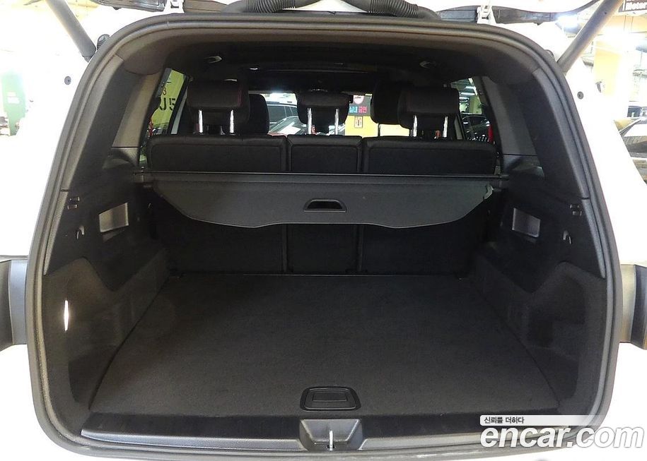 Mercedes-Benz GLB-Class 2024