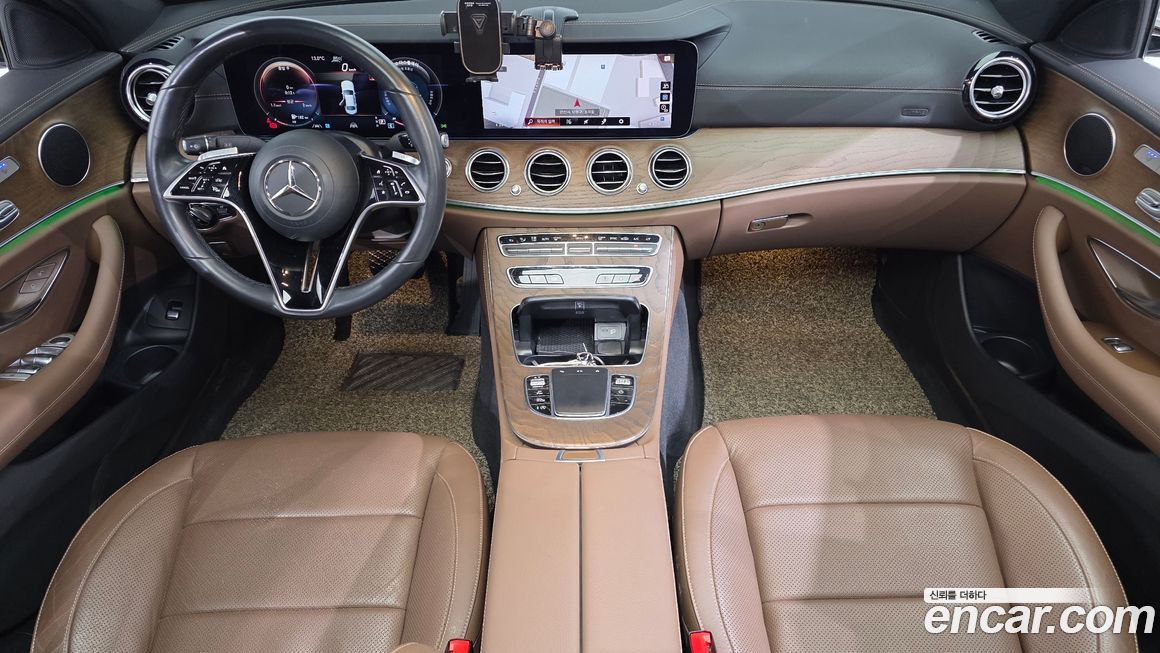 Mercedes-Benz E-Class 2021