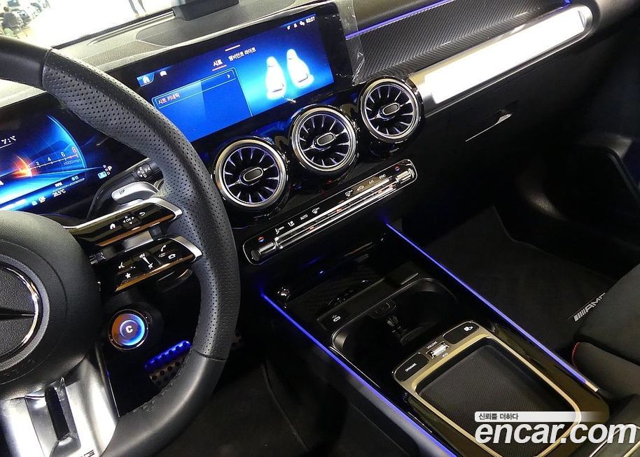 Mercedes-Benz GLB-Class 2024