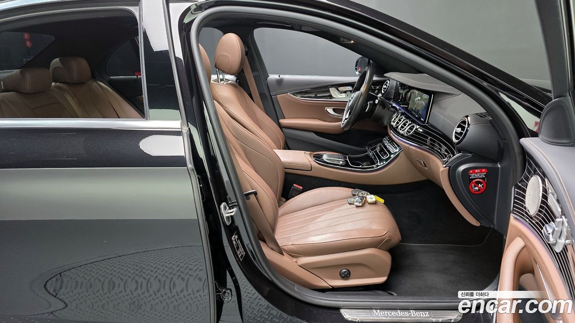 Mercedes-Benz E-Class 2022