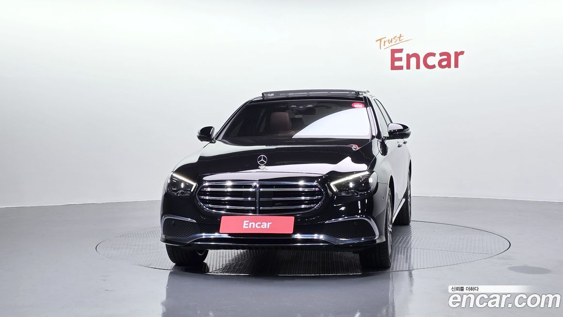 Mercedes-Benz E-Class 2022