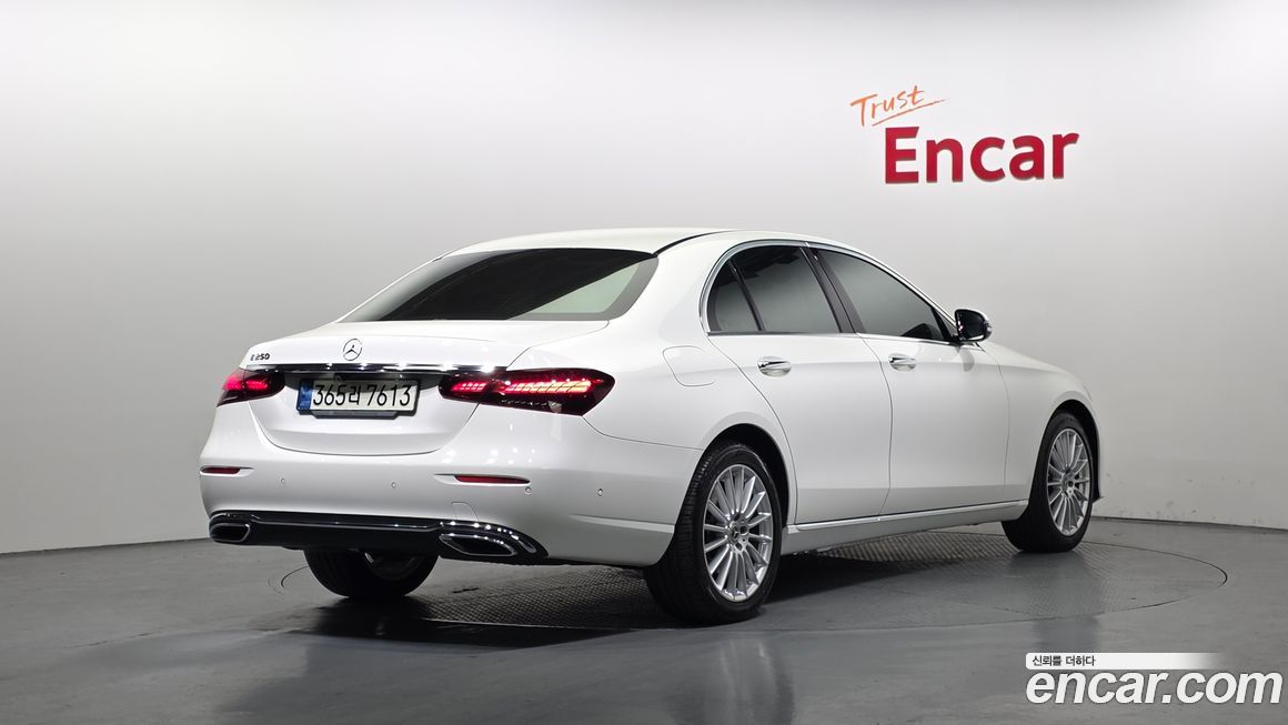 Mercedes-Benz E-Class 2021