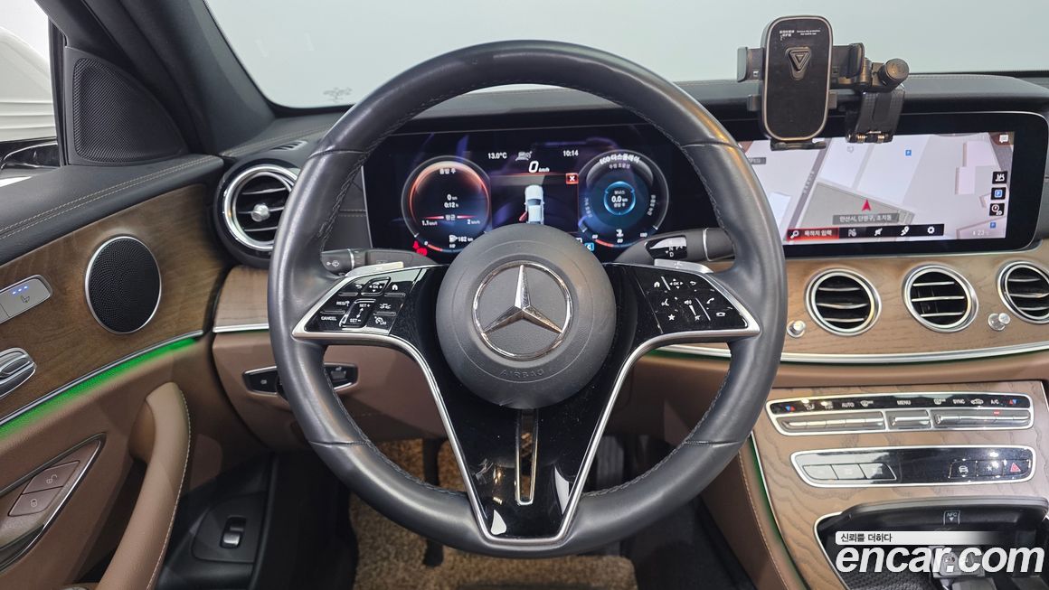 Mercedes-Benz E-Class 2021