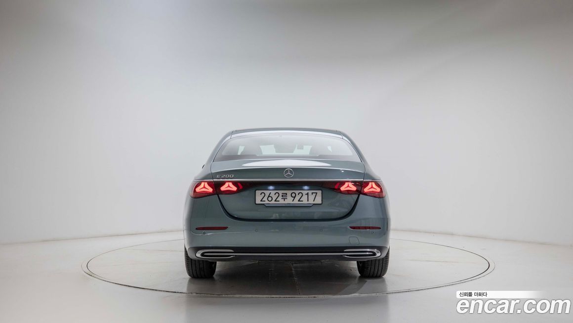 Mercedes-Benz E-Class 2025