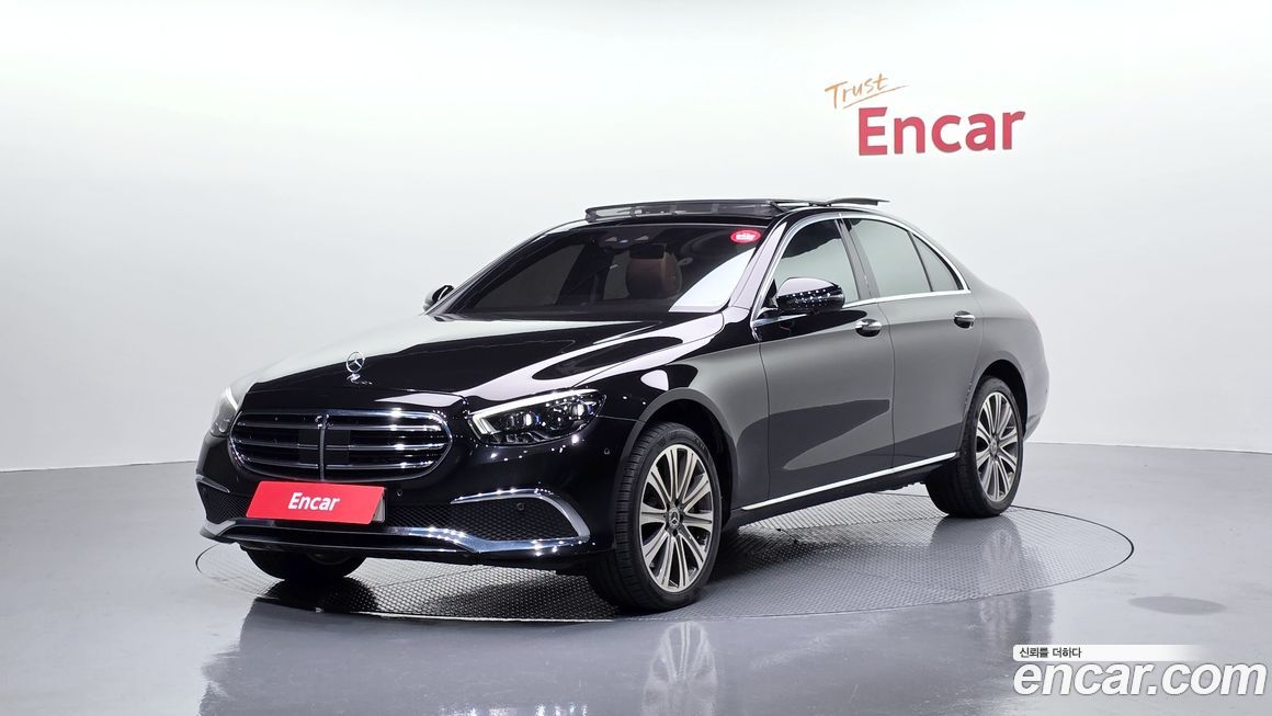 Mercedes-Benz E-Class 2022