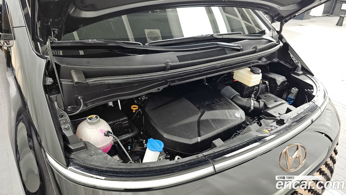 Hyundai Staria 2022