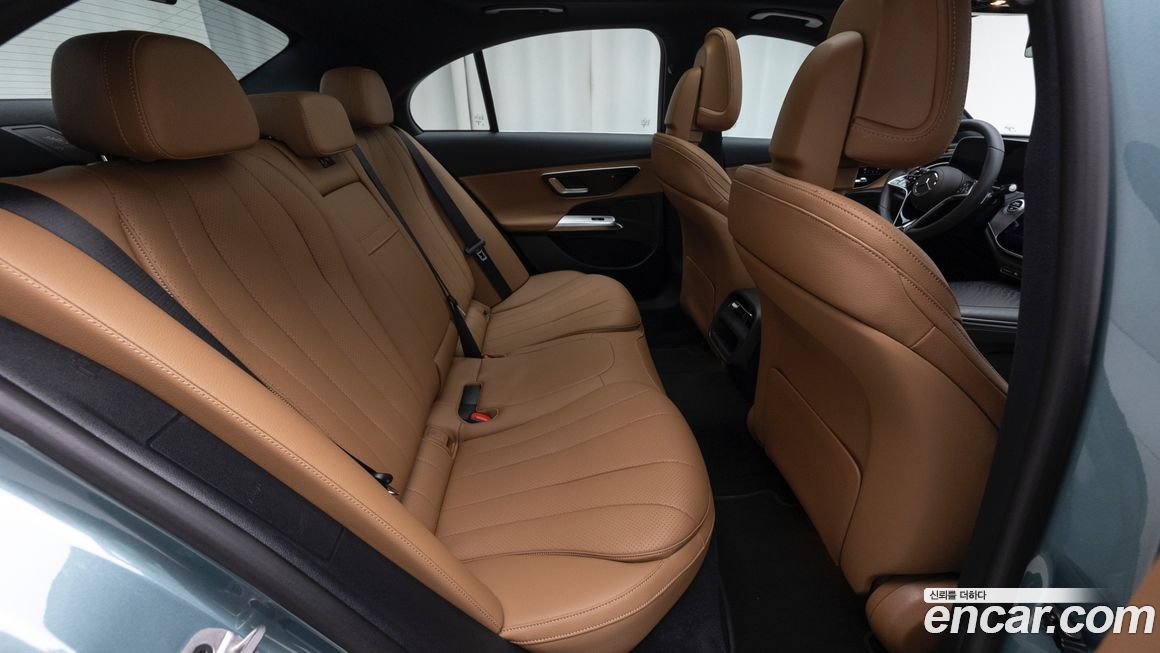 Mercedes-Benz E-Class 2025