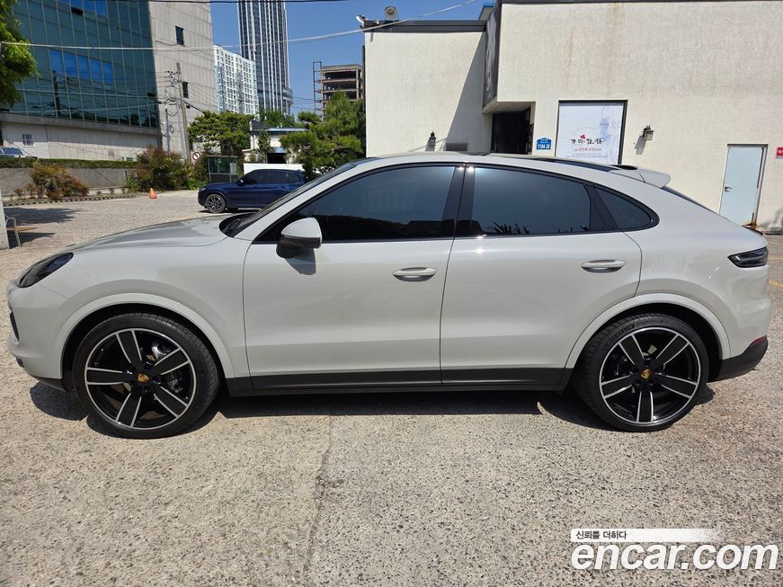 Porsche Cayenne 2021