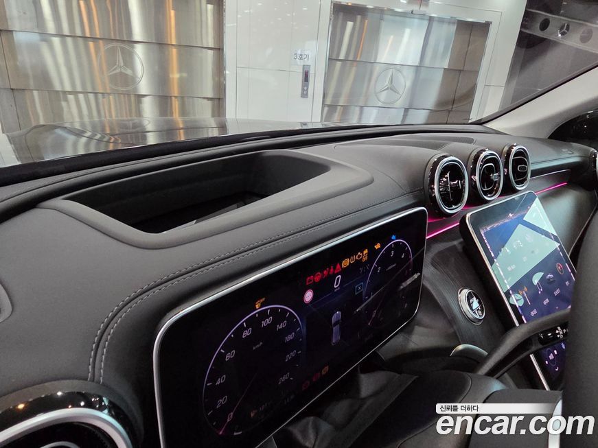 Mercedes-Benz GLC-Class 2024