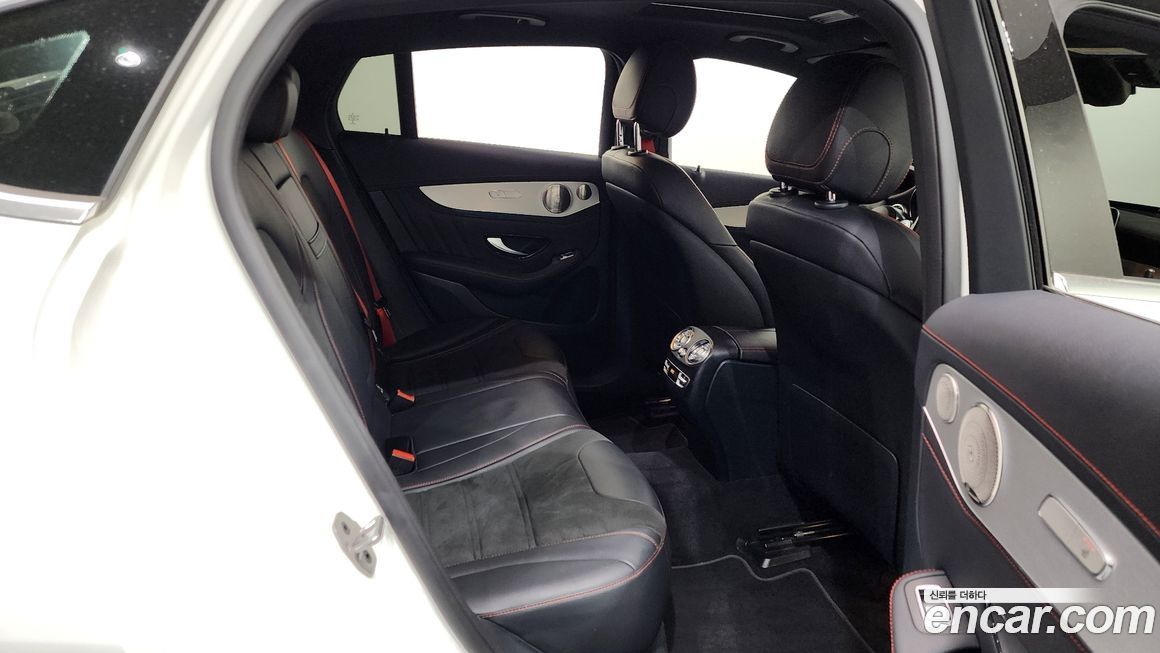 Mercedes-Benz GLC-Class 2021