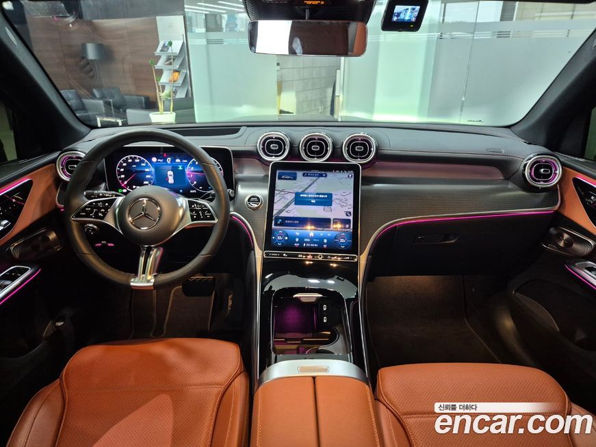 Mercedes-Benz GLC-Class 2025