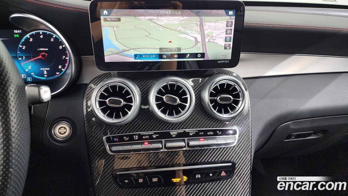 Mercedes-Benz GLC-Class 2021