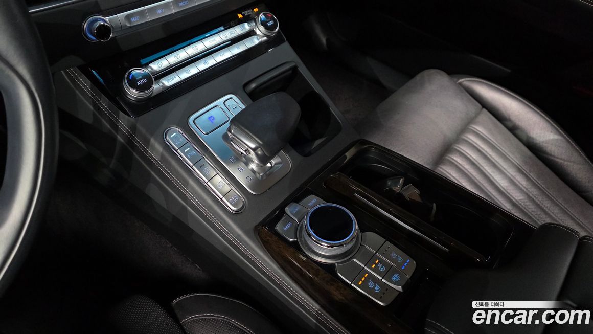 Genesis G90 2020