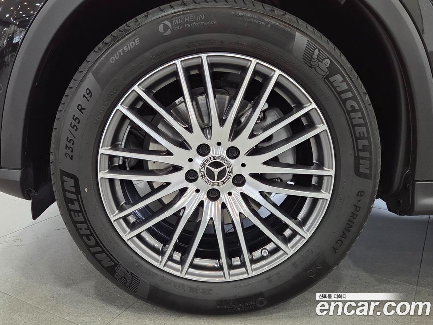 Mercedes-Benz GLC-Class 2024