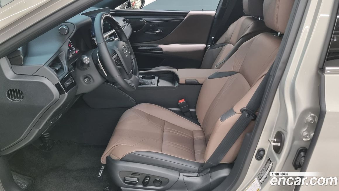 Lexus ES 2026