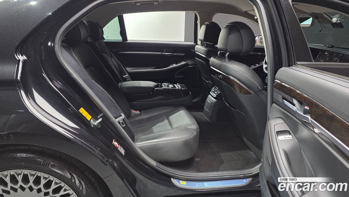 Genesis G90 2020