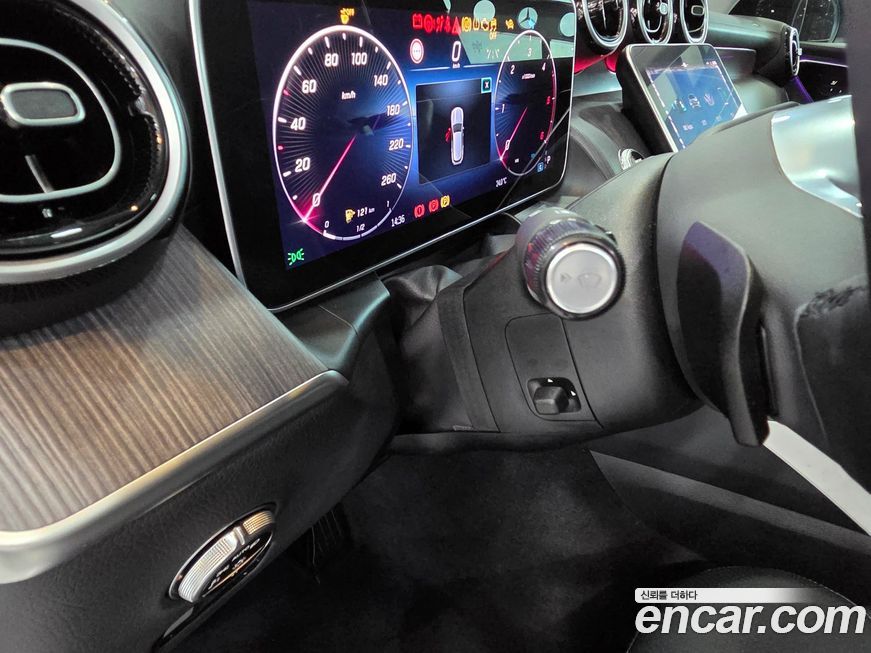 Mercedes-Benz GLC-Class 2024