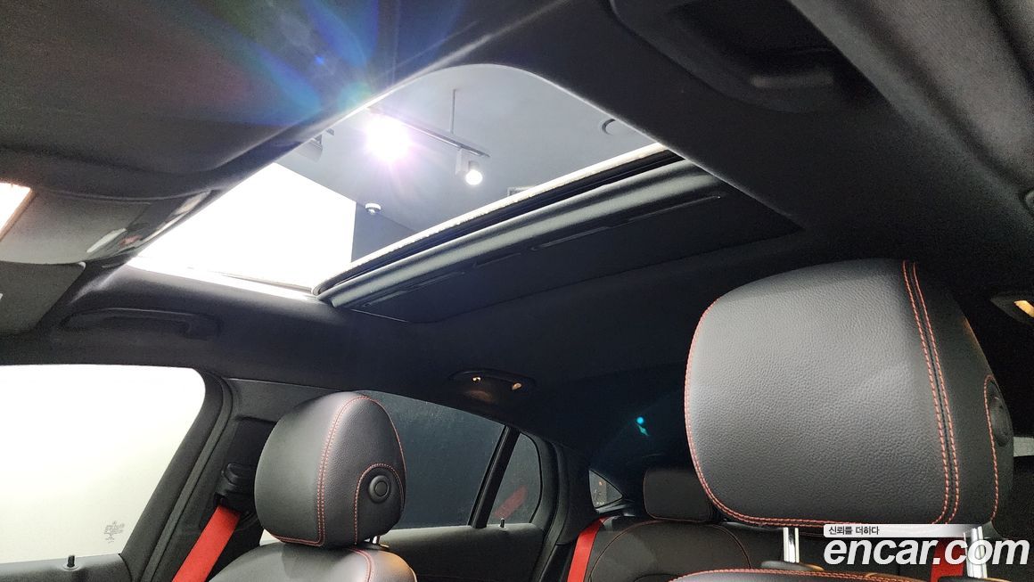 Mercedes-Benz GLC-Class 2021