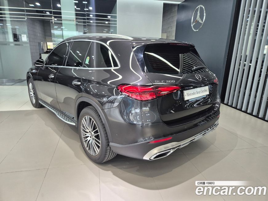 Mercedes-Benz GLC-Class 2025